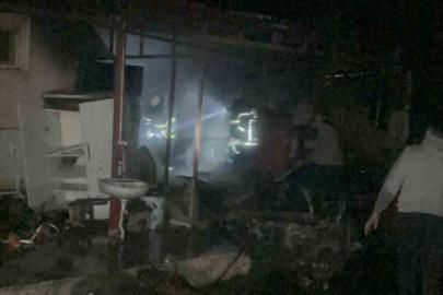 Patlayan kömür kazanı ve tüp villayı küle çeviriyordu