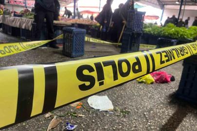 Pazarda bıçaklı yaralama