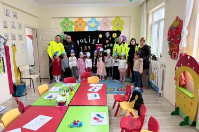 Polis Haftası’nı öğrencilerle kutladılar