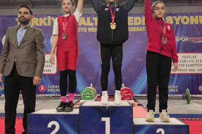 Pursaklar Belediyespor sporcusu Zümra Yurtseven, U15 Türkiye Halter Şampiyonası’nda şampiyonu oldu
