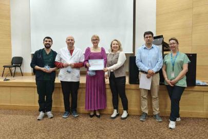 Sağlık çalışanları adım adım yarıştı