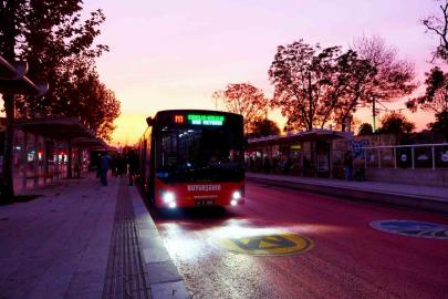 Sakarya’da metrobüs seferlerine saat ayarı
