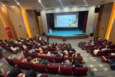 Sakarya’da "Otizmi Anlamak" paneli düzenlendi