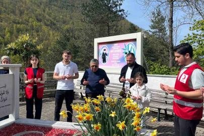 Şehit Jandarma Uzman Arif Demirel, kabri başında anıldı