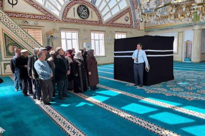 Selendi’de hacı adaylarına eğitim semineri