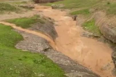 Siirt’te dolu yağışı etkili oldu, bahçeler zarar gördü