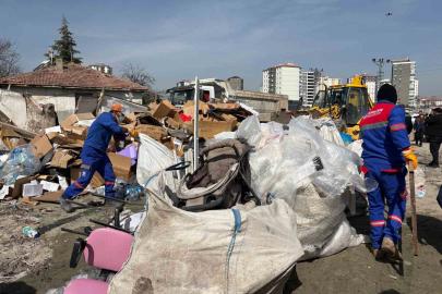 Sincan Belediyesi temiz bir çevre için çalışmalarını sürdürüyor