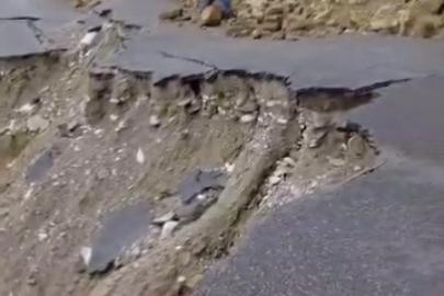 Sinop’ta heyelan: Grup yolu ulaşıma kapandı