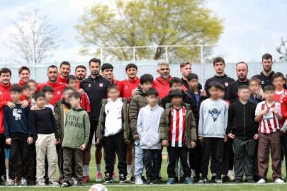 Sivasspor’dan çocuklara 23 Nisan etkinliği