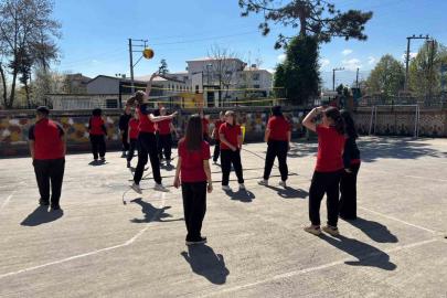 Spor branşlarını deneyimleyerek tanıyorlar