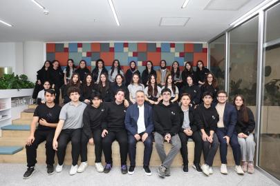 Sultangazi Belediye Başkanı Abdurrahman Dursun, gençlerle bir araya geldi