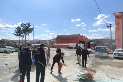 Sungurlu Belediyesi İtfaiye Müdürlüğü’nden yangın eğitimi