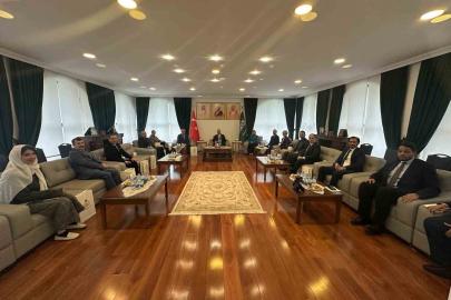 Suudi Arabistan Büyükelçisi Abualnasr: "Krallık, Türkiye ve diğer ülkelerle savaşın sona erdirilmesi ve bölgesel istikrarın yeniden tesis edilmesine katkı sağlamaya devam etmektedir"