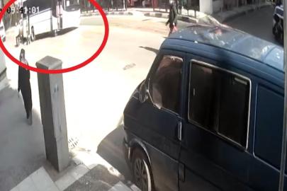 Tamir etmek için altına girdiği minibüsün altında kaldı