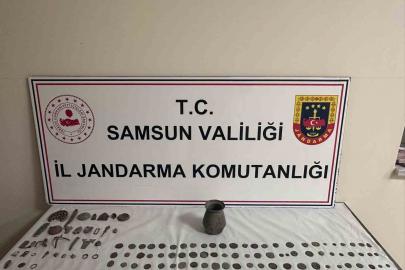 Tarihi eser kaçakçıları jandarmaya yakalandı