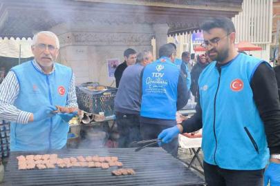 Tavas Müftülüğü evlenecek gençler için hayır çarşısı kurdu