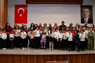 Terme’de çocuklar yönetimi katılıyor