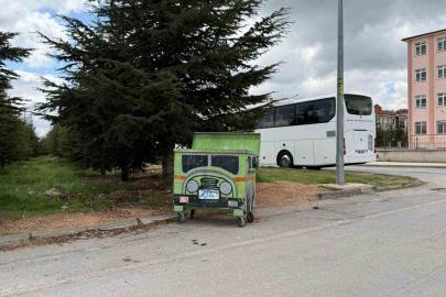 Tır motifli çöp kutusu dikkat çekiyor