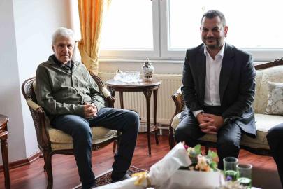 Trabzonspor eski başkanı Atay Aktuğ hayatını kaybetti