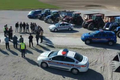 Trafik jandarmasından "Reflektör Tak Görünür Ol" eğitimi