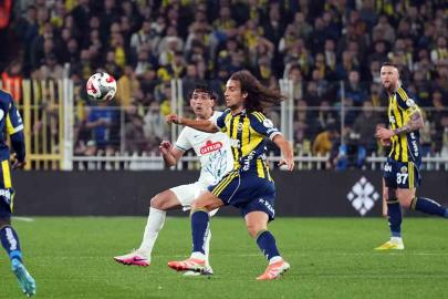 Trendyol Süper Lig: Fenerbahçe: 0 - Çaykur Rizespor: 0 (İlk yarı)