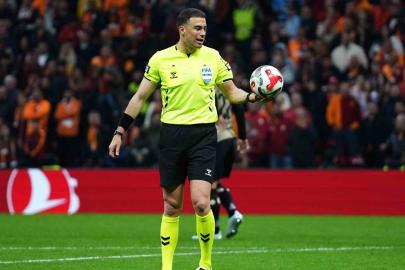 Trendyol Süper Lig: Galatasaray: 1 - Kocaelispor: 0 (İlk yarı)