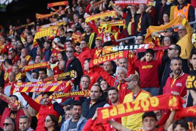 Trendyol Süper Lig: Göztepe: 1 - Kasımpaşa: 1 (İlk Yarı)