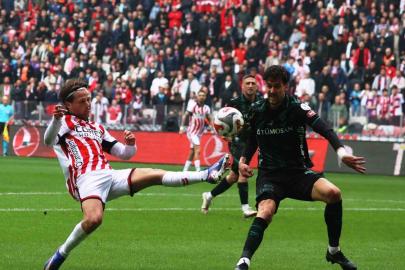 Trendyol Süper Lig: Samsunspor: 2 - Konyaspor: 2 (Maç sonucu)