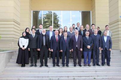 Türk hukukunun önemli ismi Ali Fuad Başgil unutulmadı