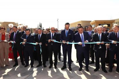 Türkistan’da "Hoca Ahmet Yesevi Yolunda Ahilik" sempozyumu geniş katılımla düzenlendi