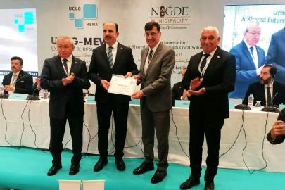 UCLG-MEWA’dan Eyüp Kahveci’ye "Çok Başarılı" belgesi
