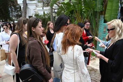 Ukrayna’dan gelen 100 seyahat acentesi yetkilisi Kemer turizmi hakkında bilgi aldı