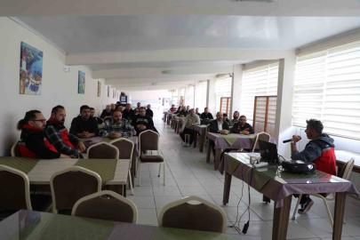 Uşak’ta buzağı kayıplarını azaltmaya yönelik eğitim programı düzenlendi