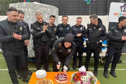 Üsküdar’da anaokulu öğrencilerinden polislere "Okulu bastılar" ihbarlı sürpriz kutlama