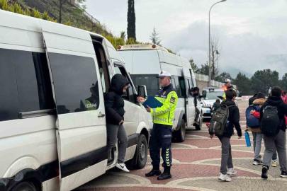 Üzerinde ’Okul Taşıtı’ yazısı olmayan servis aracına 2 bin 719 TL ceza