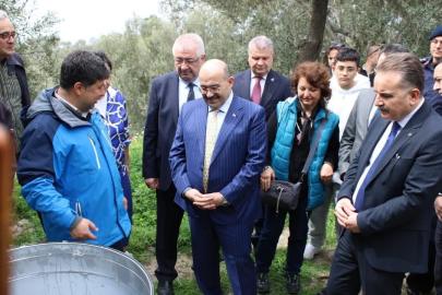 Vali Ustaoğlu, antik kenti gezerek sikke basıp sabun yaptı