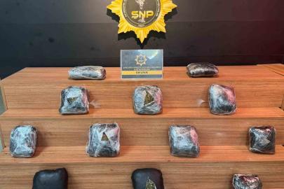 Valizden uyuşturucu madde çıktı