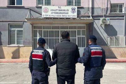 Yaklaşık 22 yıl hapis cezasıyla aranan şahsı jandarma yakaladı