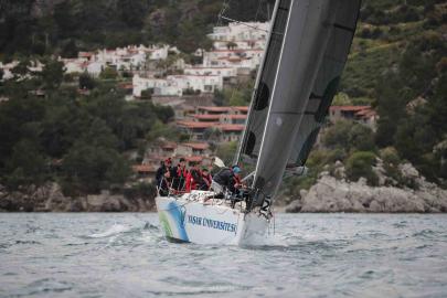 Yaşar’dan üçte üç şampiyonluk