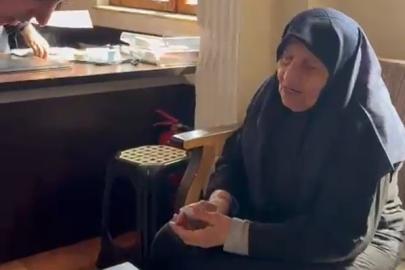 Yaşlı kadının pazarda kaybettiği cüzdanı zabıta ekipleri bulup sahibine teslim etti