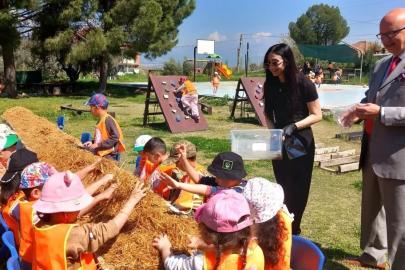 Yenipazar’da mantar atölyesine katılan miniklerden üretime ilk adım