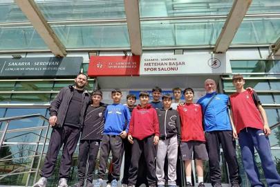 Yunusemreli güreşçiler Türkiye Şampiyonasına katılmaya hak kazandı