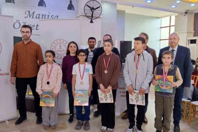 Zeka oyunlarında Sarıgöl il üçüncüsü oldu