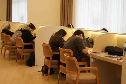 110 öğrenci aynı anda ders çalışıyor