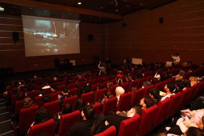 "7 Kemerli Bir Zaman Geçidi" filmi üniversite öğrencileriyle buluştu