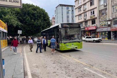 Adana’da ulaşım fiyatlarına tepki: "Dört kişilik aile yolculuk edemez hale geldi"