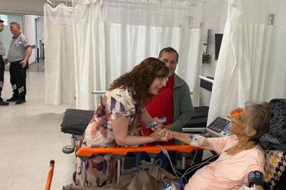 ADÜ Hastanesi Başhekimi Uysal hastalar ve hastane çalışanları ile bayramlaştı