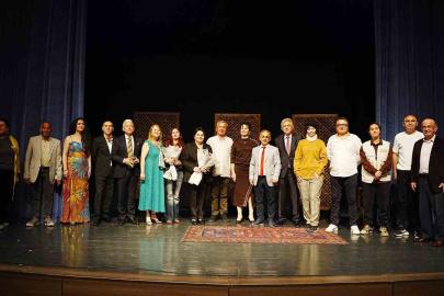 ’Annemin Müstakbel Kocası’ Çaycuma’da seyirciyle buluştu