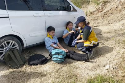 Antalya’da okul servisi şarampole devrildi: 6 öğrenci yaralı