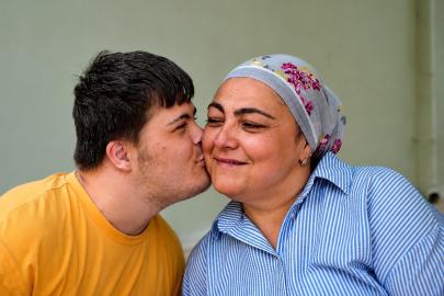 Antalyalı anne ömrünü Down sendromlu oğluna adadı: "O sağ olsun bana yeter"